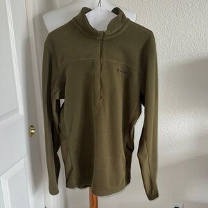 Men’s medium Columbia fleece quarter zip